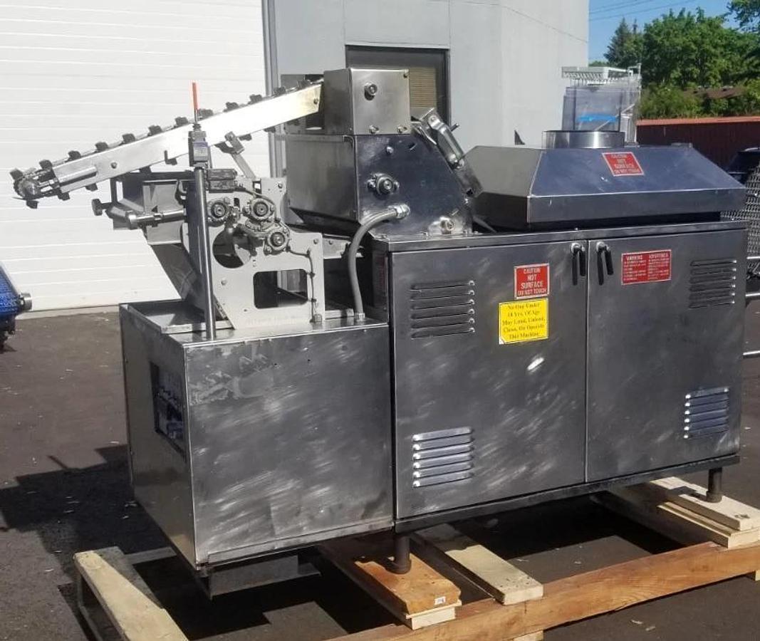 Used SUPERIOR FLOUR TORTILLA MACHINE PRESS and OVEN COMBO w BUILT-IN Conveyor