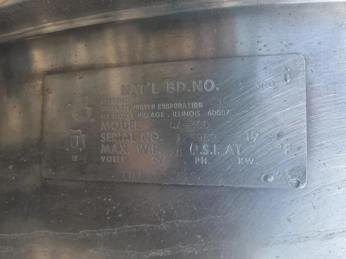 Used GROEN DA-300 Double Motion Jacketed Kettle Direct Steam 300 Gallons