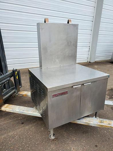 Used CROWN CG-325 Steam Generator Natural Gas Groen
