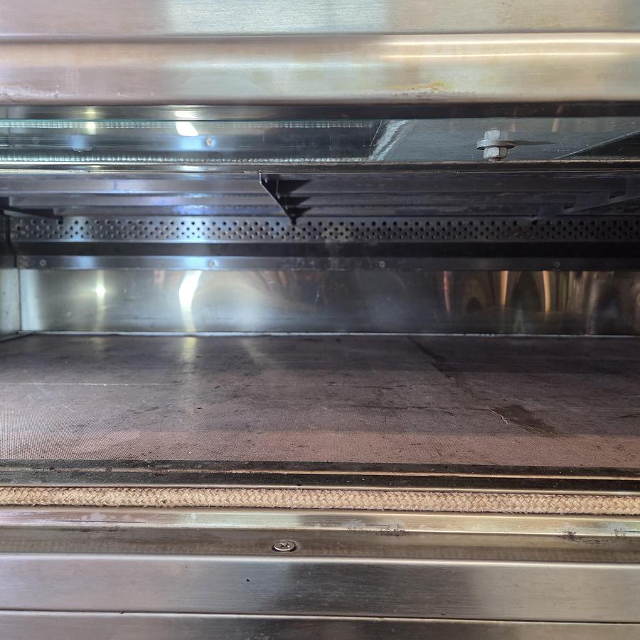 Used DOYON 3T4 Artisan Stone 4 Deck Electric Oven