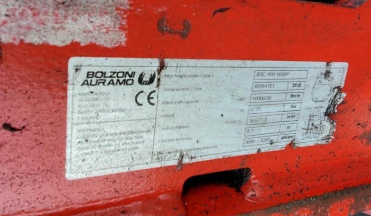 Used CATERPILLAR GC70K FORKLIFT W/ AURAMO BOLZONI ARC 100-1660P CLAMP ATTACHMENT