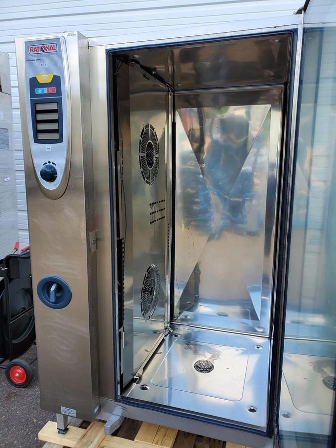 Used RATIONAL OVEN SCC202G ROLL-IN RACK Self Cooking Center