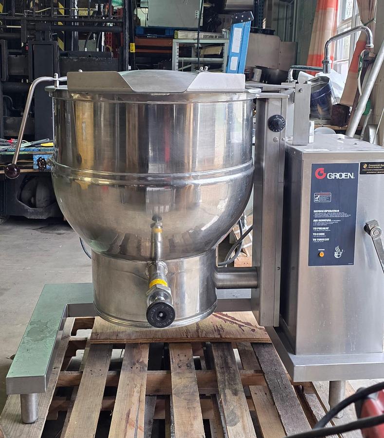 Used GROEN DEE/4T-40 Jacketed Steam Kettle 40 Gallons