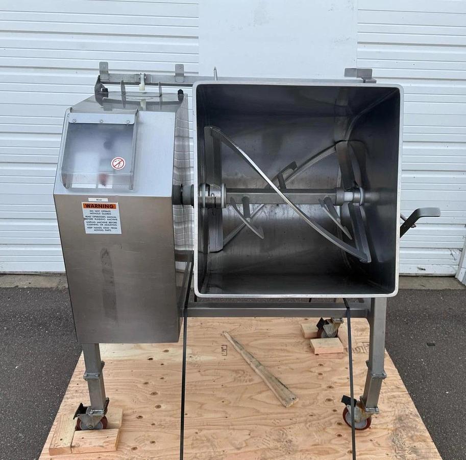Used 300 LB Double Action Food and Meat MIXER Daniels Food Equipment DMX300