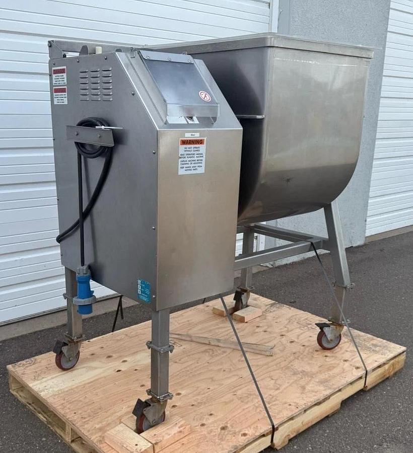 Used 300 LB Double Action Food and Meat MIXER Daniels Food Equipment DMX300