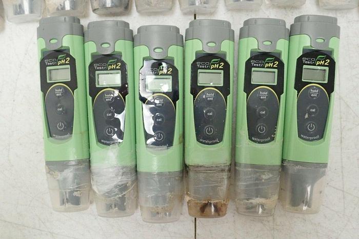 Used Lot of 17 Oakton Waterproof Eco Testr pH2 Pocket Meters