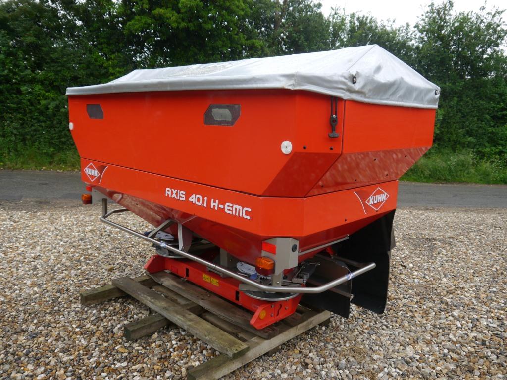 Used Kuhn Axis 40.1 HEMC Fertiliser Spreader for Sale at LBG Machi...