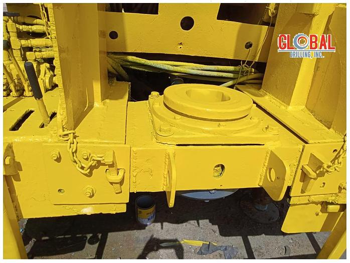 Used Item 0760 : 1976 Speedstar / Ford Water Well Drill Truck