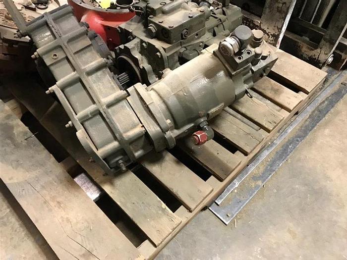 Used Hydraulic Drive Gearbox with Sauer Sundstrand - 22M-2881BL-LBDP