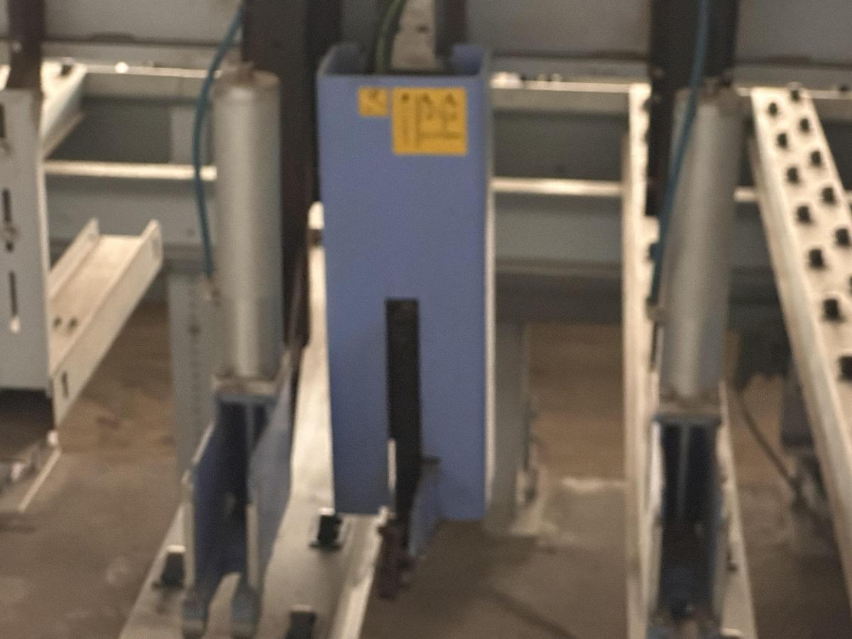 Usato 2017 HOLZMA HPL 300 38\22 PROFILNE