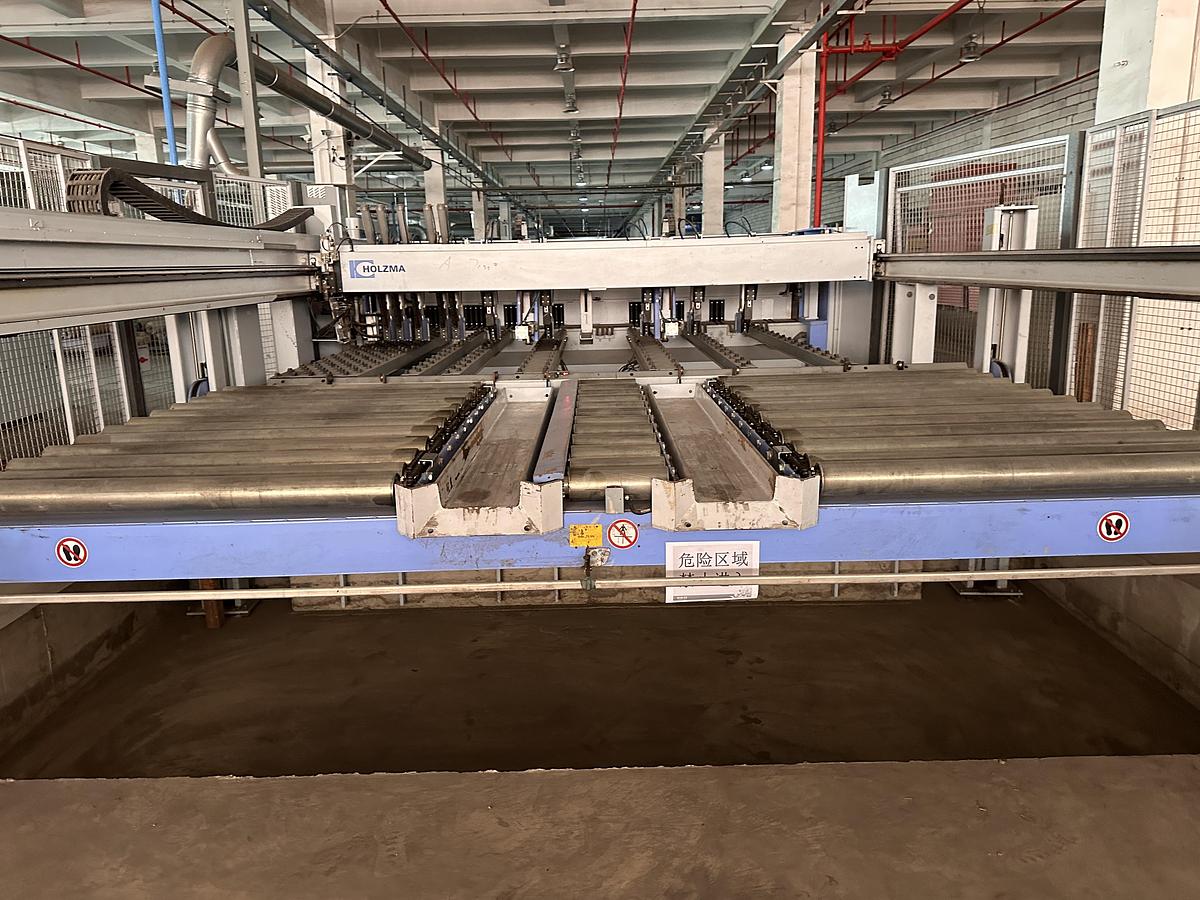 Usato 2017 HOLZMA HPL 300 38\22 PROFILNE