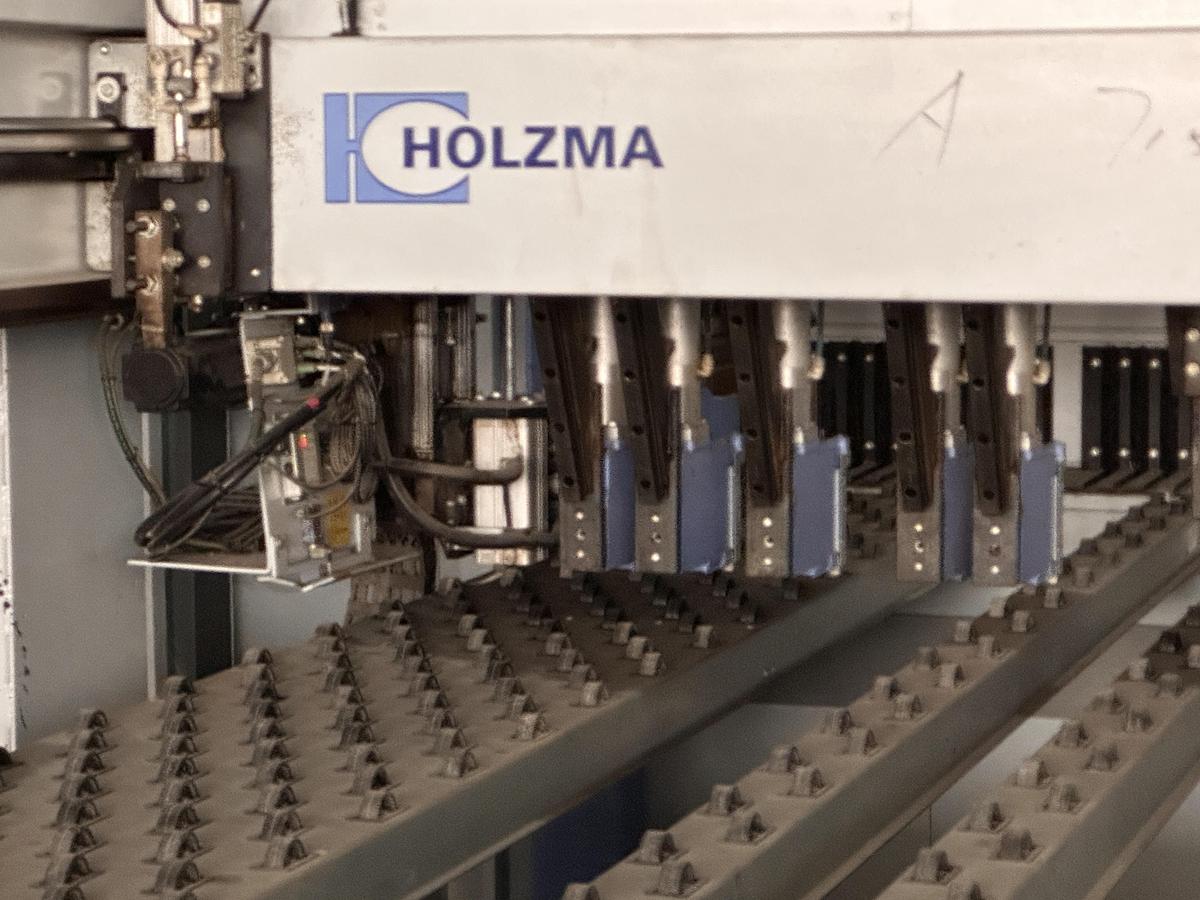 Usato 2017 HOLZMA HPL 300 38\22 PROFILNE