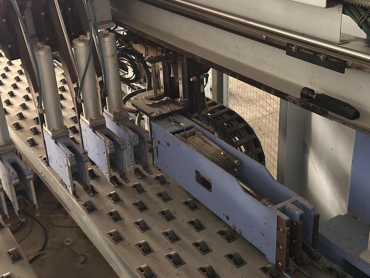 Usato 2017 HOLZMA HPL 300 38\22 PROFILNE