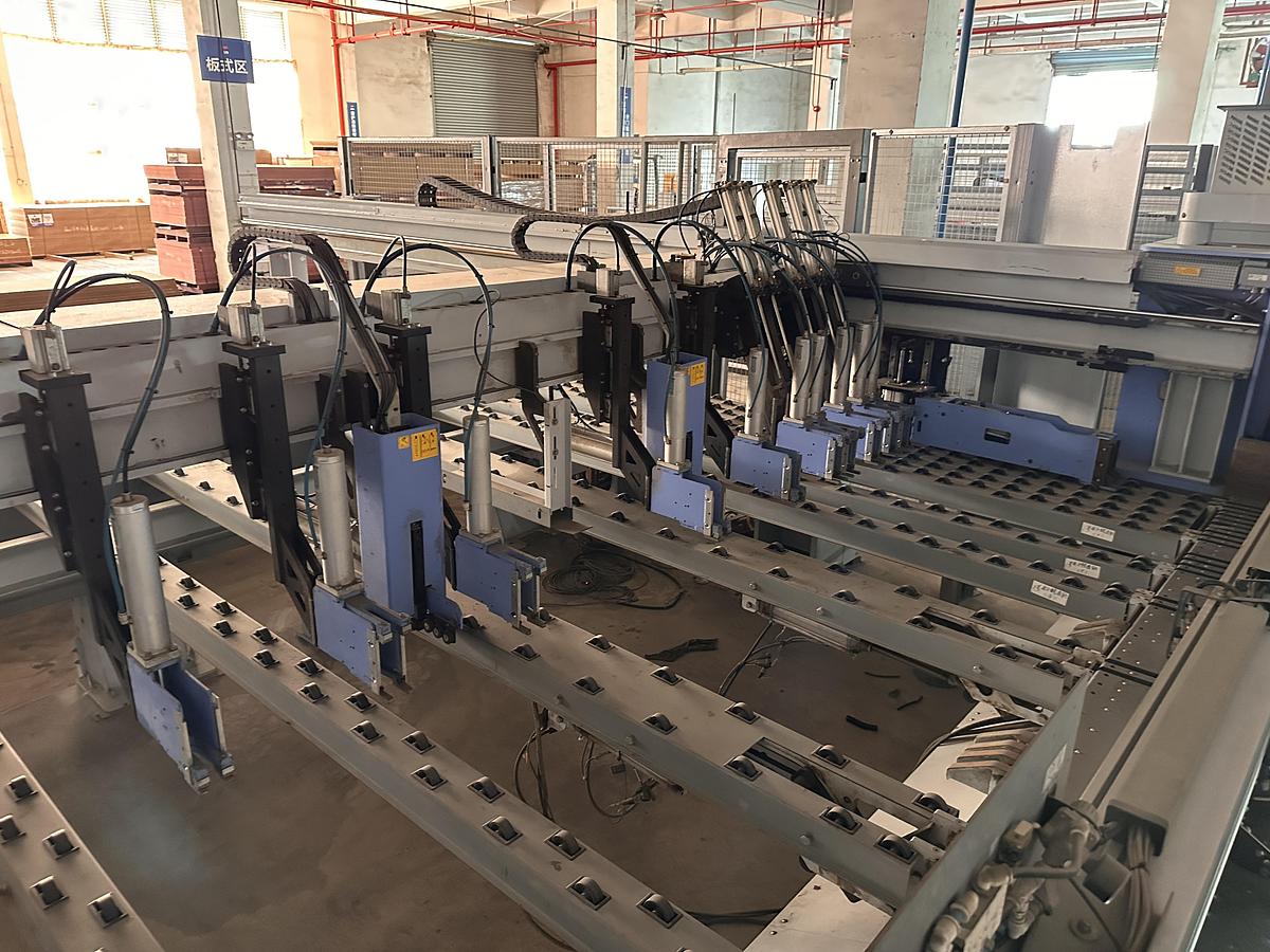 Usato 2017 HOLZMA HPL 300 38\22 PROFILNE