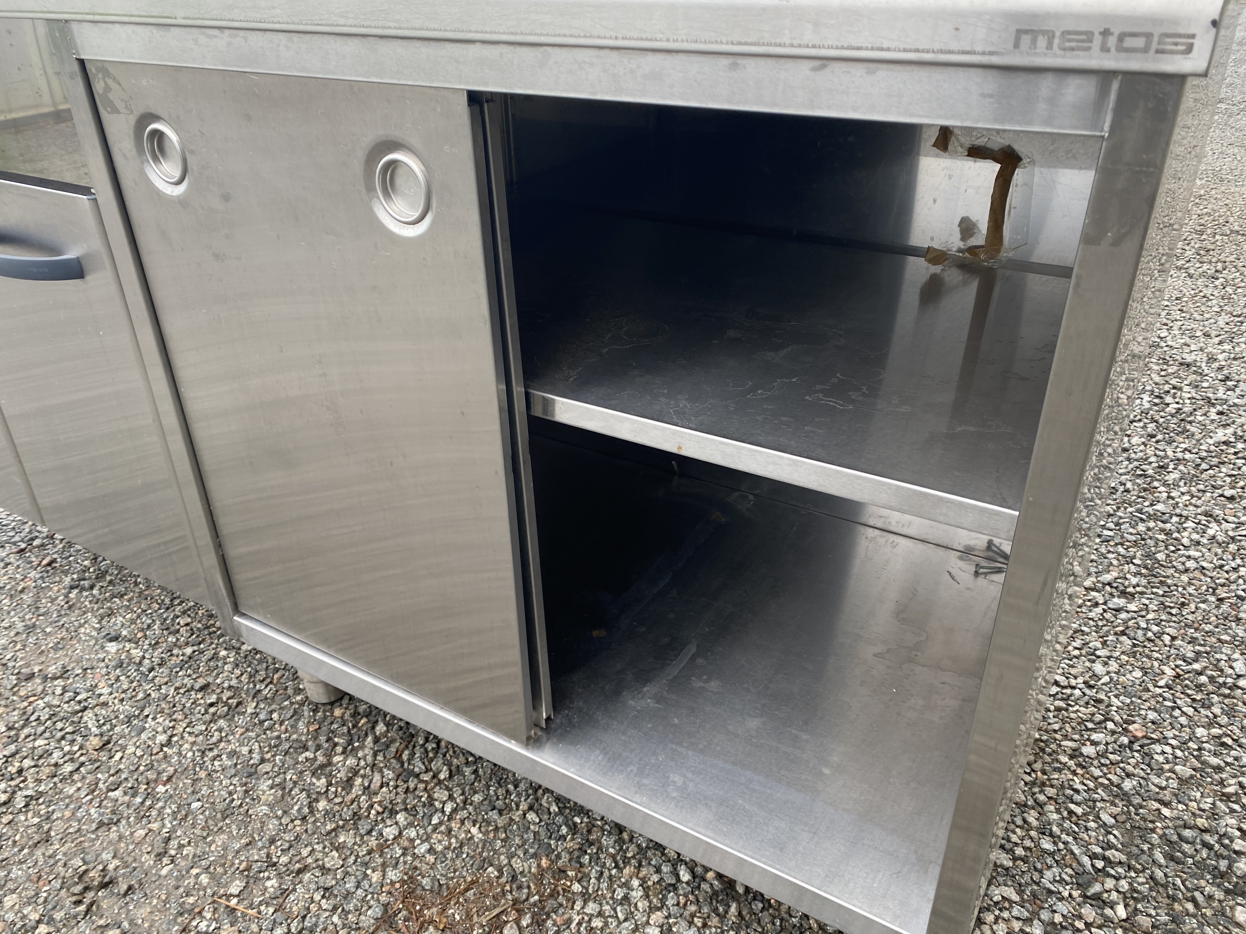 Begagnad Arbetsbänk med hyllor 180x65