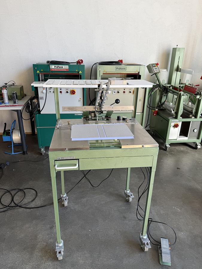 Gebraucht Maschinen u. Geräte für die Hardcover-Buchproduktion