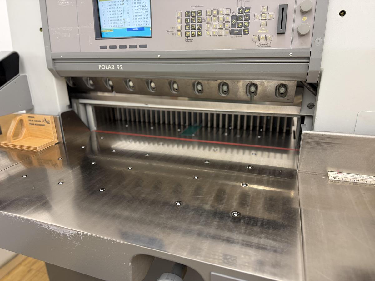 Gebraucht 2001 Polar Papierschneidemaschine 92 ED