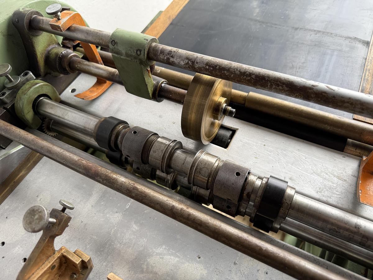 Gebraucht Karl Tränklein Anleimmaschine mit Rilleinrichtung