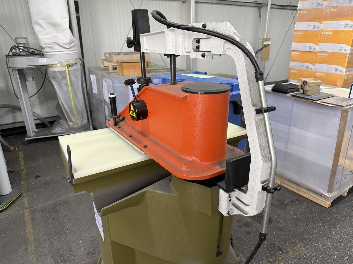 Gebraucht 2021 ATOM SPA Multiforce MF 9.3 Schwenkarmstanze