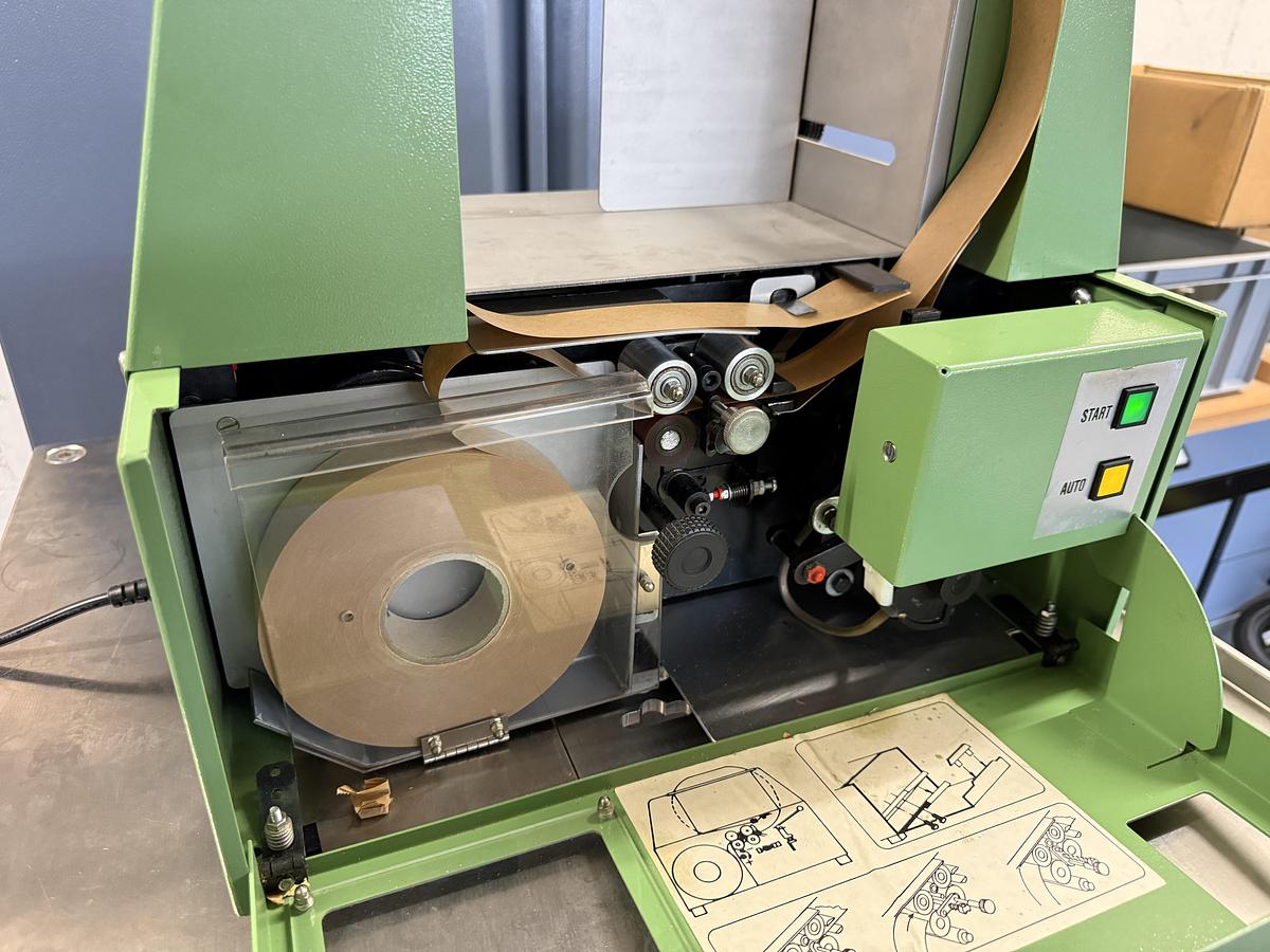 Gebraucht 1992 Busch TB-22 PI Banderoliermaschine