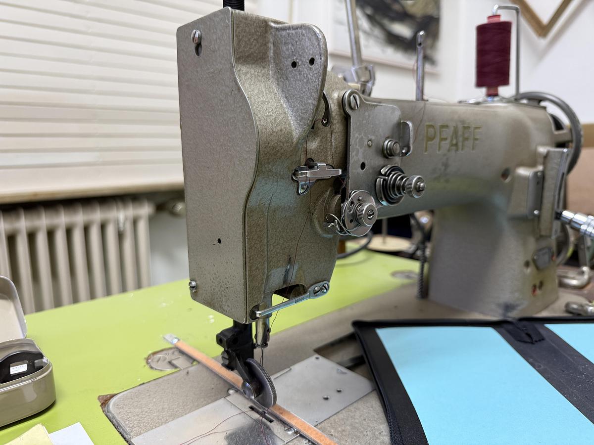 Gebraucht PFAFF 141 - 4A L Industrie-Nähmaschine