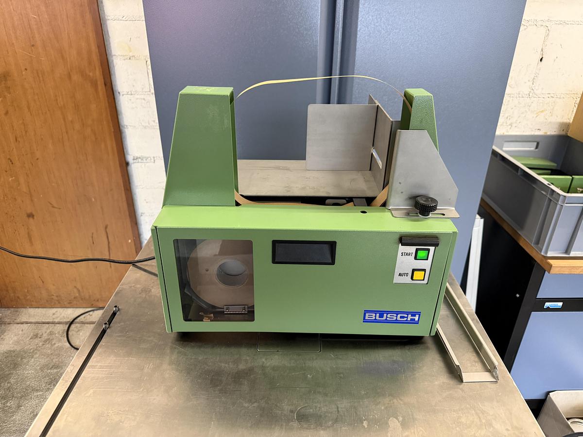 Gebraucht 1992 Busch TB-22 PI Banderoliermaschine
