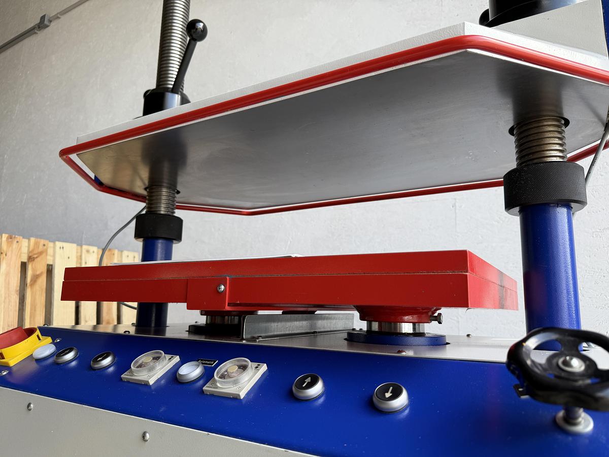 Gebraucht 2009 Sperr und Lechner SLII A-100 Buchpresse