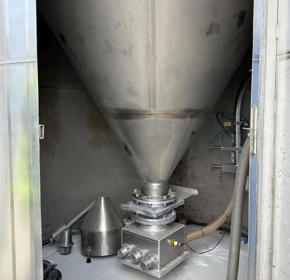 Used 50,000 Litre 304 Stainless Steel Storage Tanks