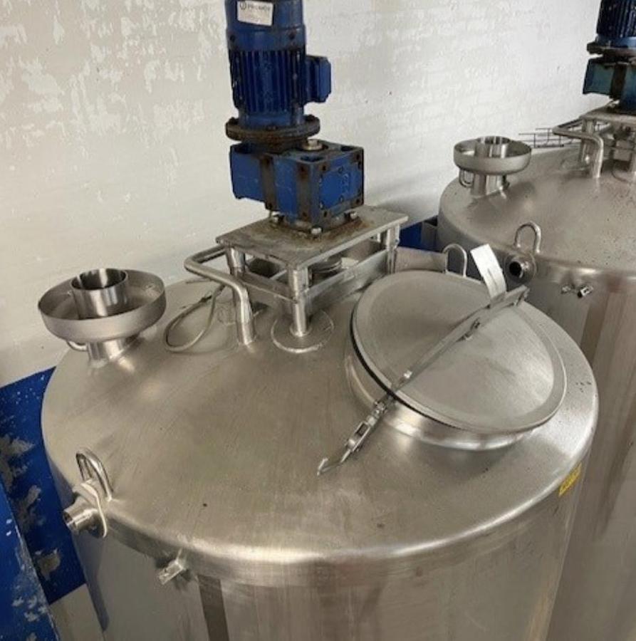 Used 3000 Litre 304 Stainless Steel Mixing Tanks with Insulation