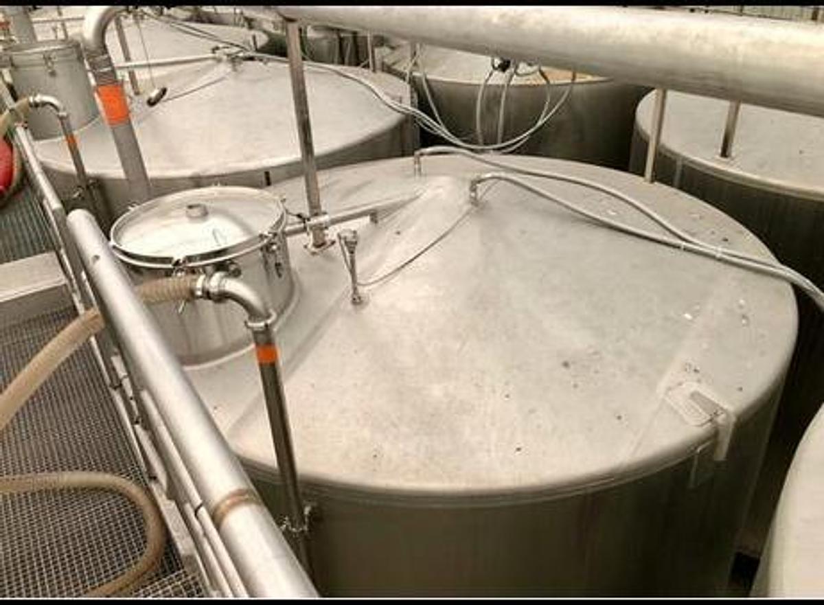 Used 20,700L 304 stainless steel tanks - 3 Available 