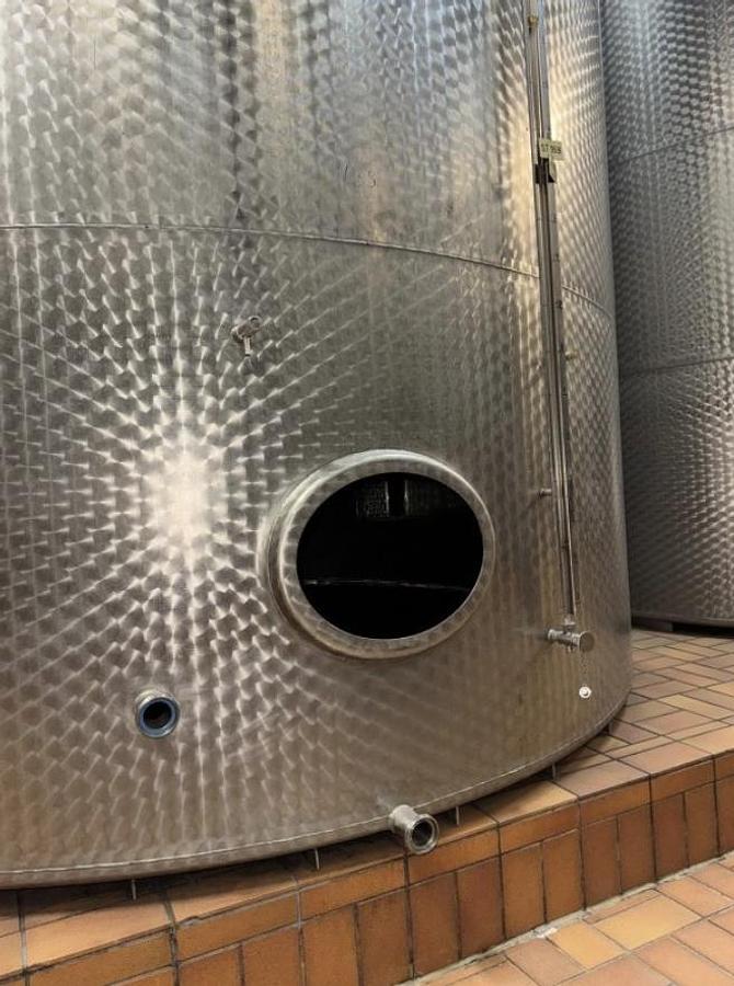 Used 25,000 Litre 304 Stainless Steel Insulated Storage Tanks