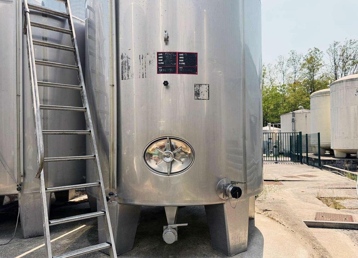 Used 7,000 Litre 304 Stainless Steel Tank with Heating