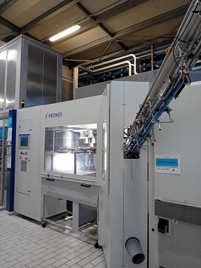 Used 2006 Krones PET Water Filling Line for still water
