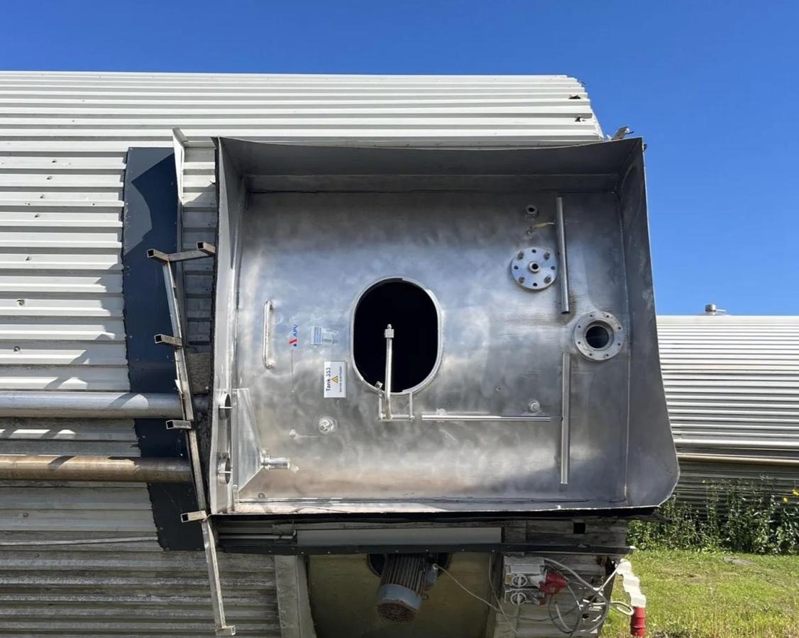 Used 100,000 Litre 304 Stainless Steel Insulated Storage Tanks