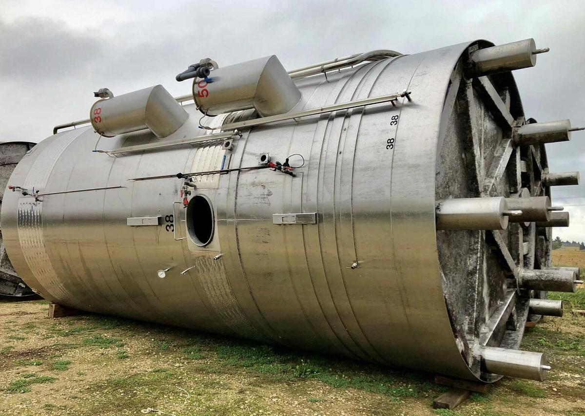 Used 60,000 Litre 304 Stainless Steel Tanks with Heating