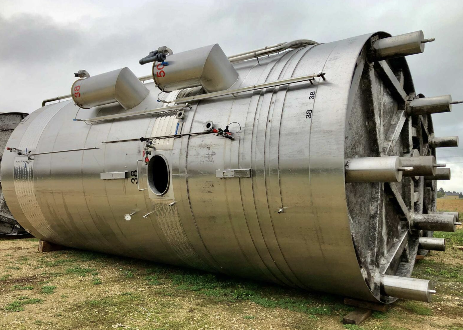 Used 60,000 Litre 304 Stainless Steel Tanks with Heating