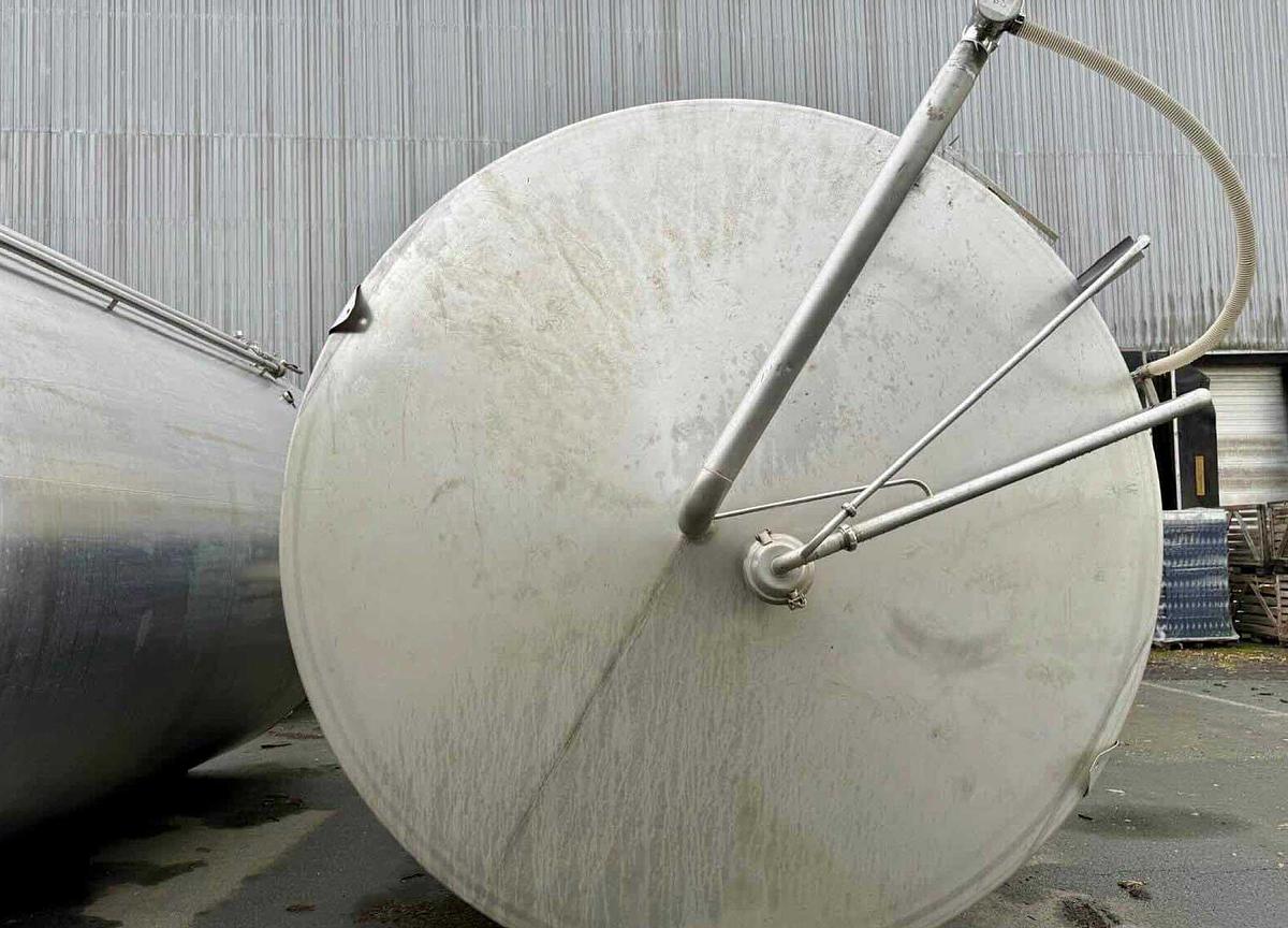 Used 29,800L 304 Stainless steel tanks - 16 units available 