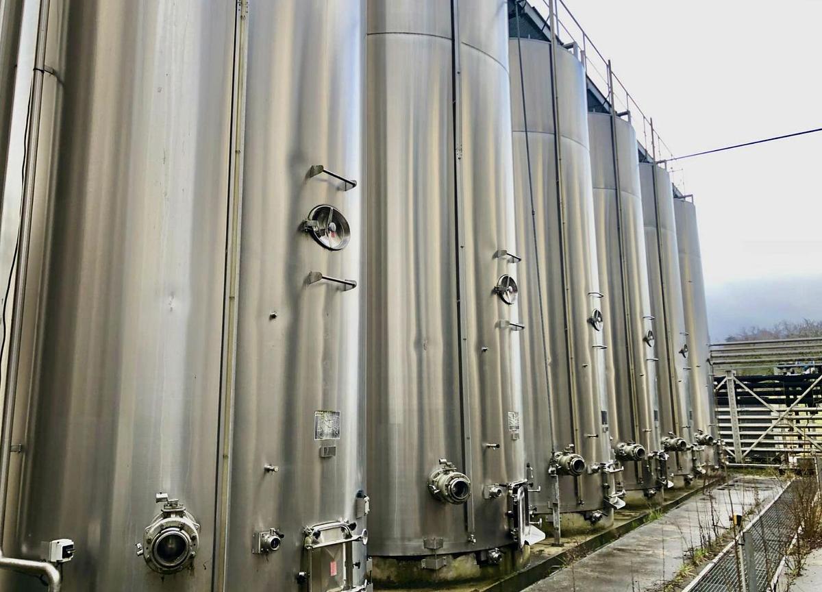 Used 50,000 Litre 304 Stainless Steel Tank with Heating