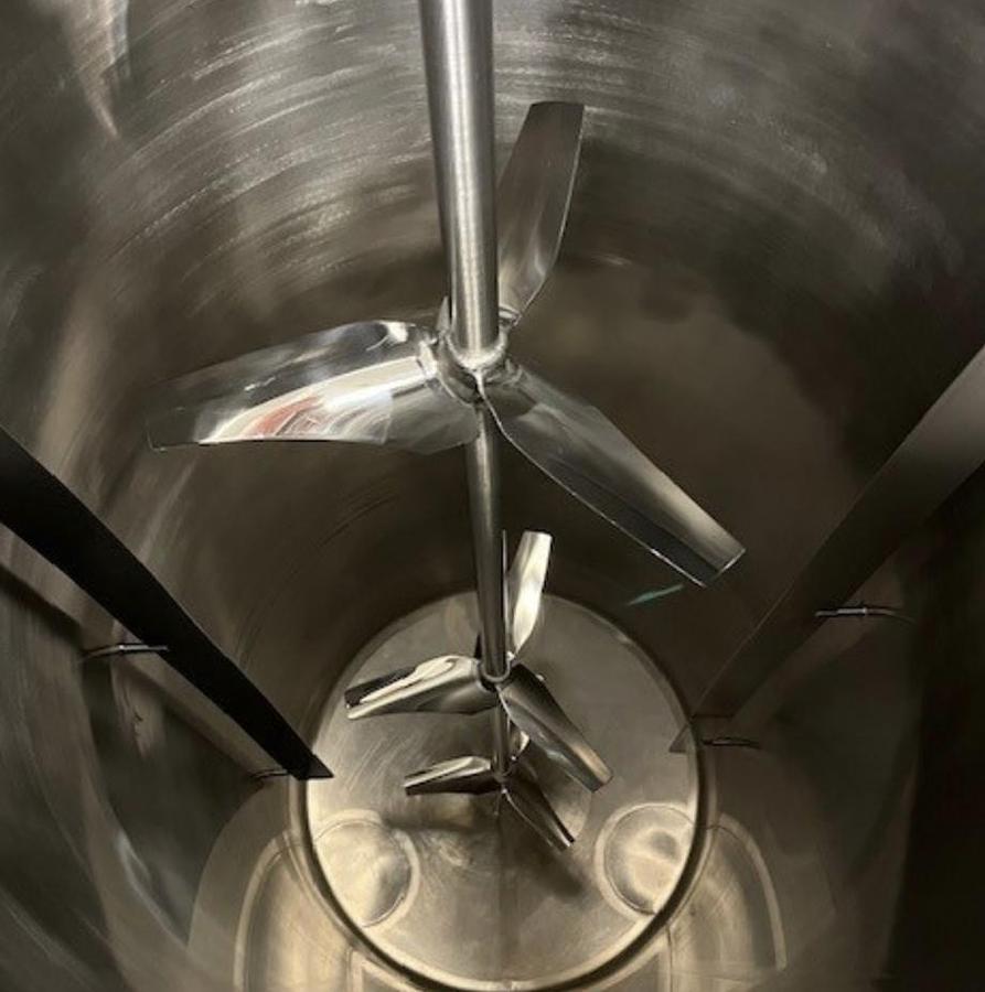 Used 3000 Litre 304 Stainless Steel Mixing Tanks with Insulation