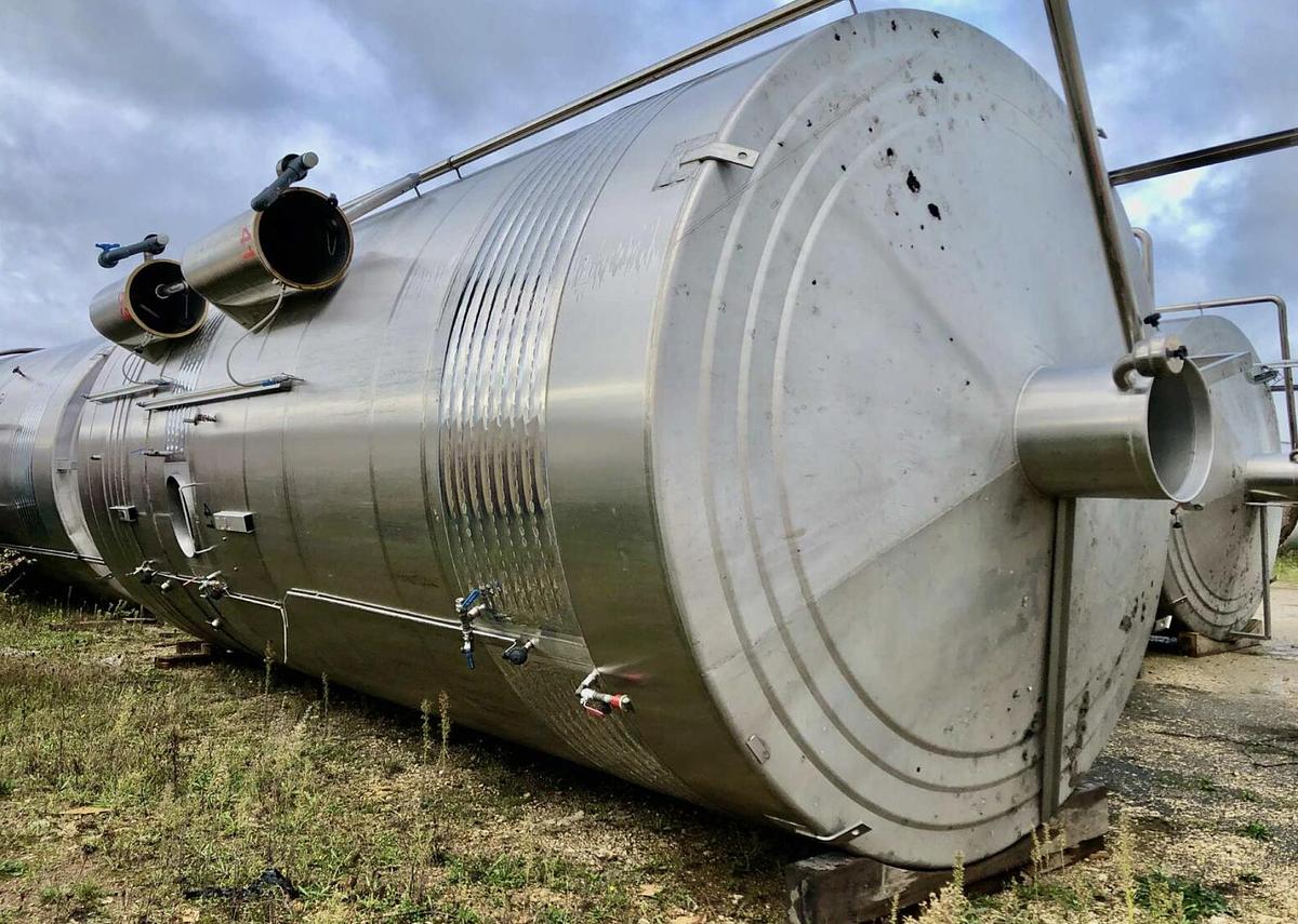 Used 60,000 Litre 304 Stainless Steel Tanks with Heating