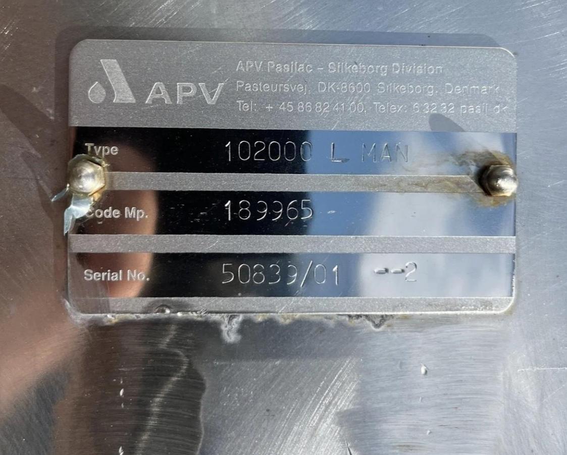 Used 100,000 Litre 304 Stainless Steel Insulated Storage Tanks