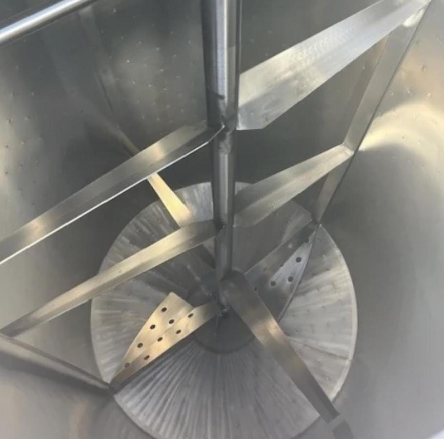 Used 8000 Litre 304 Stainless Steel Mixing Tanks