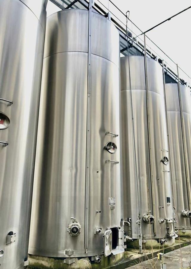 Used 50,000 Litre 304 Stainless Steel Tank with Heating