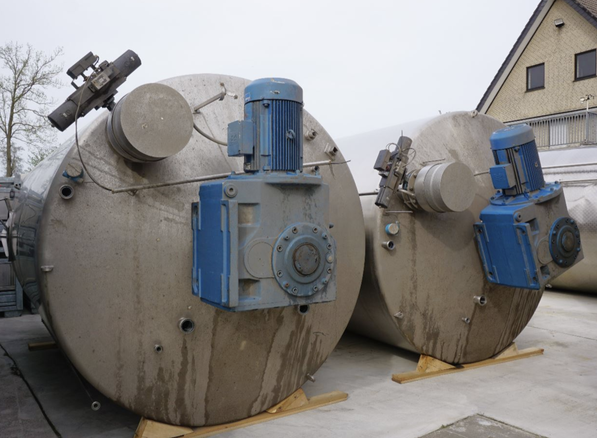 Used 15,000 Litre 304 Stainless Steel Mixing Tanks