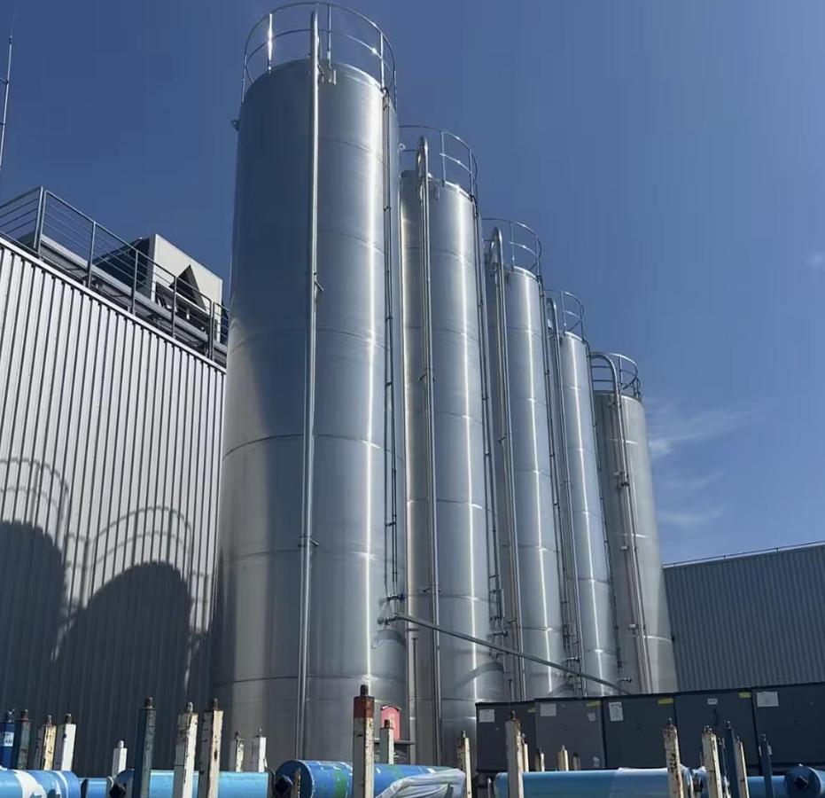 Used 50,000 Litre 304 Stainless Steel Storage Tanks