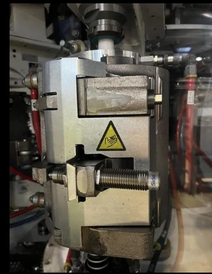 Used PET Blow Moulding Machine – Sidel SBO 10/14 (7,500 BPH, 2013)