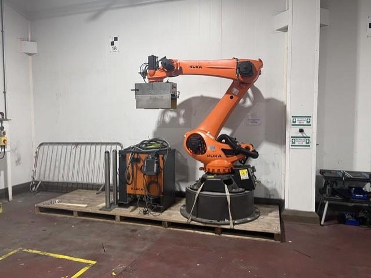 Used Palletising Robot – KUKA KR 120 R3200 PA (120 kg Payload, 2021)