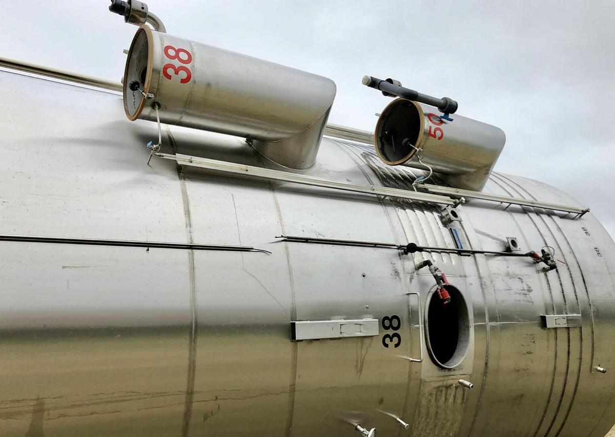 Used 60,000 Litre 304 Stainless Steel Tanks with Heating