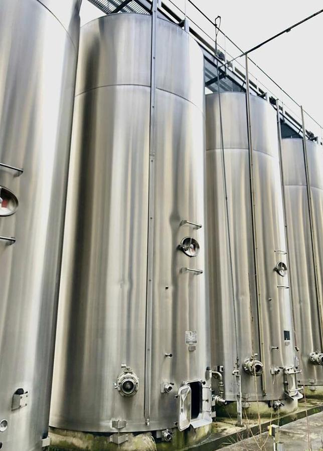 Used 50,000 Litre 304 Stainless Steel Tanks