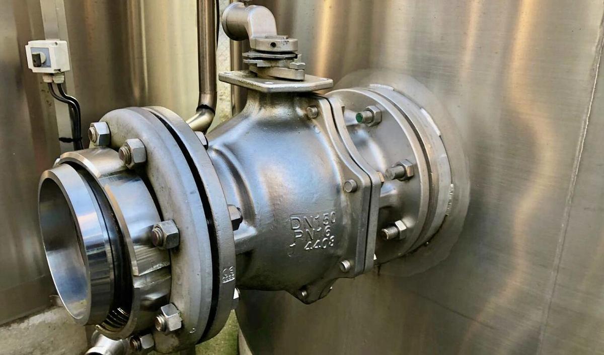 Used 50,000 Litre 304 Stainless Steel Tanks
